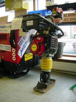 Rammer Upright Petrol